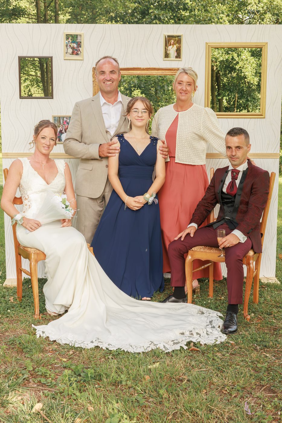 Interprétation extérieure du Portrait Room lors d'un mariage champêtre